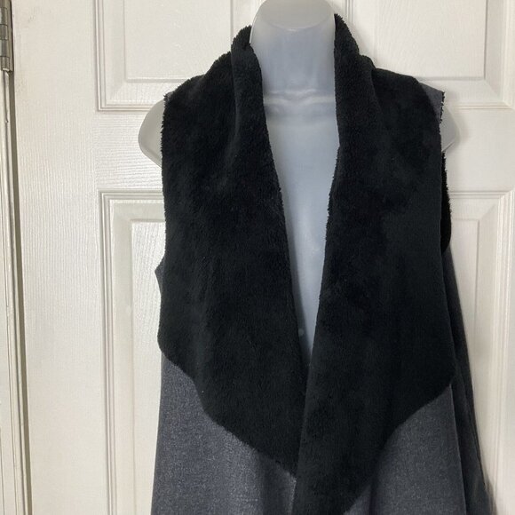 Splendid Xs Sherpa Lined Vest X - Small Gray Black Goth Preppy - Picture 3 of 13